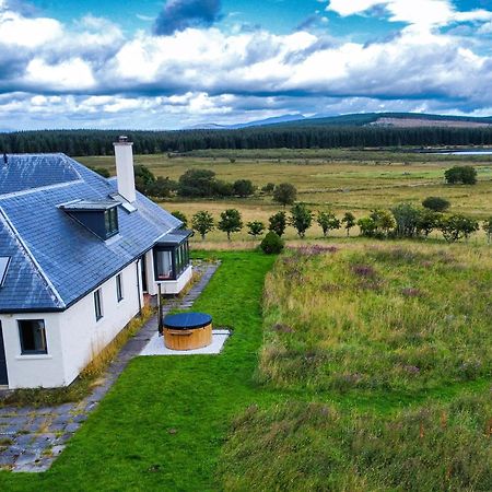 Challenger Lodge Lairg Exterior photo