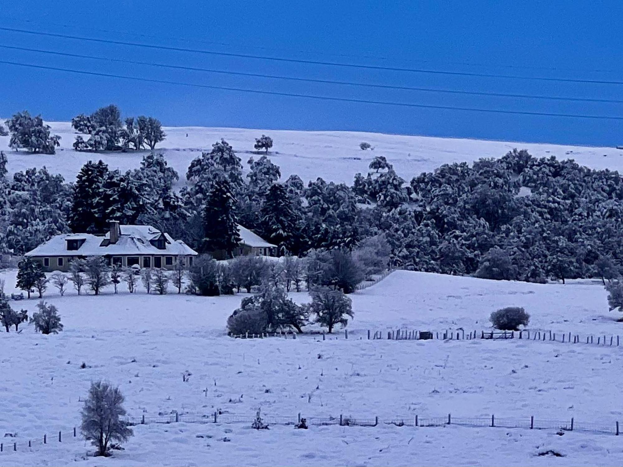 Challenger Lodge Lairg Exterior photo